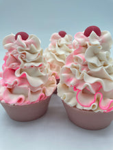 Load image into Gallery viewer, Strawberry cupcake
