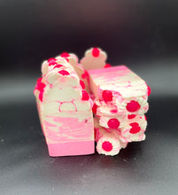 Load image into Gallery viewer, Pinky Pie
